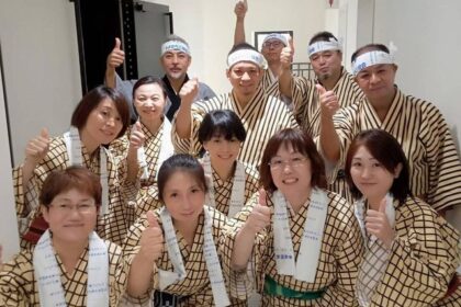 琉球舞踊 宮古民謡 の舞台を楽しみました。